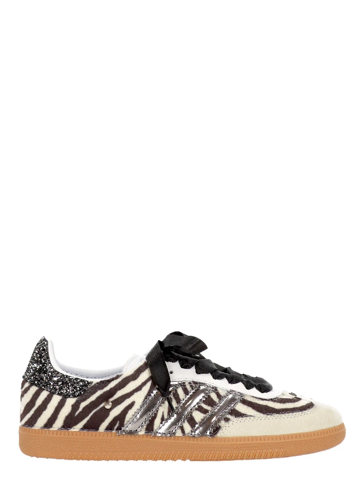 WEARART Sneakers