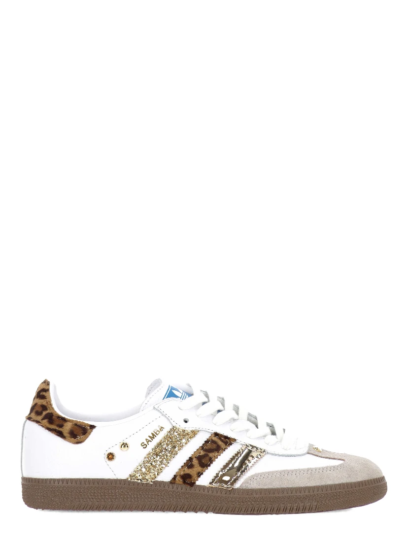 WEARART Sneakers