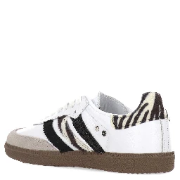 WEARART Sneakers