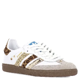 WEARART Sneakers