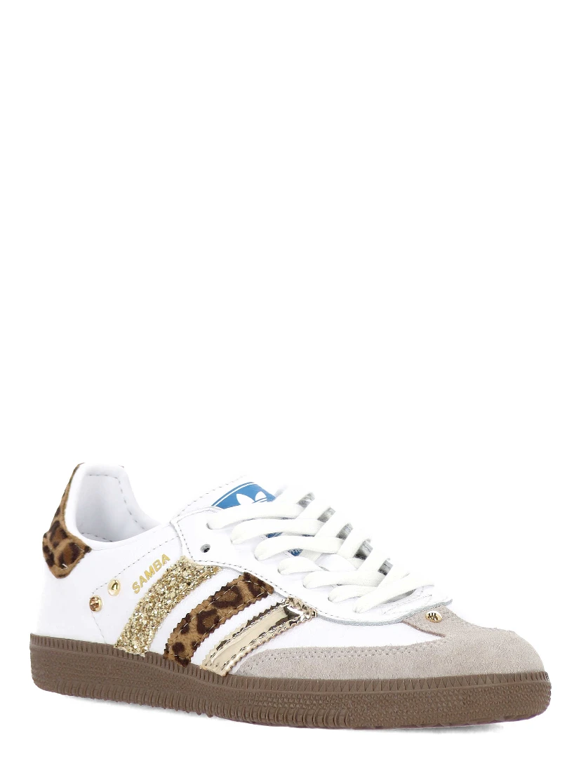 WEARART Sneakers