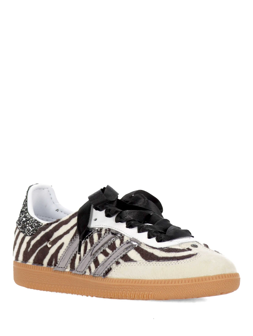WEARART Sneakers