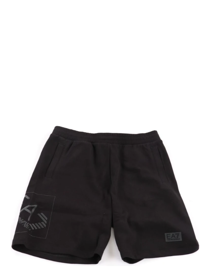 EA7 Shorts
