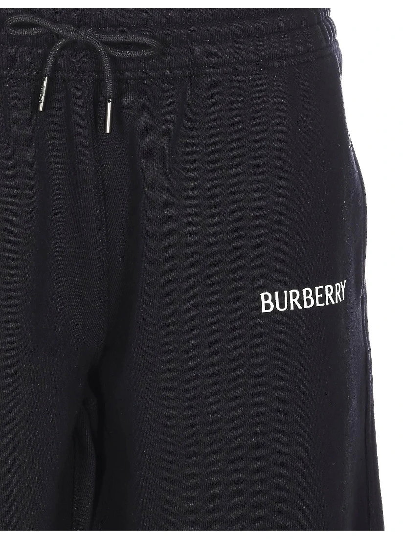 بنطلون بربري أسود