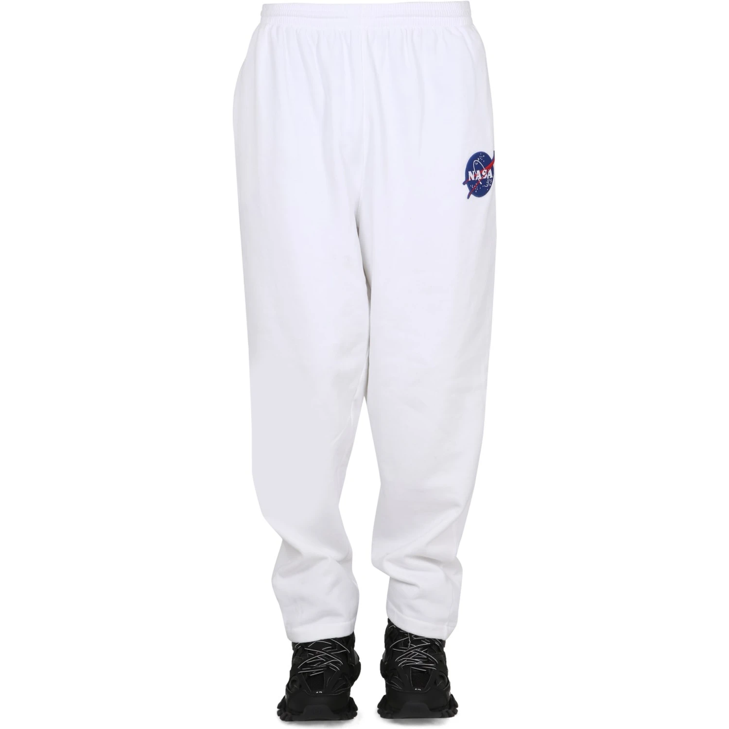 PANTALONE JOGGER CON PATCH