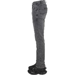 JEANS CON PATCH LOGO