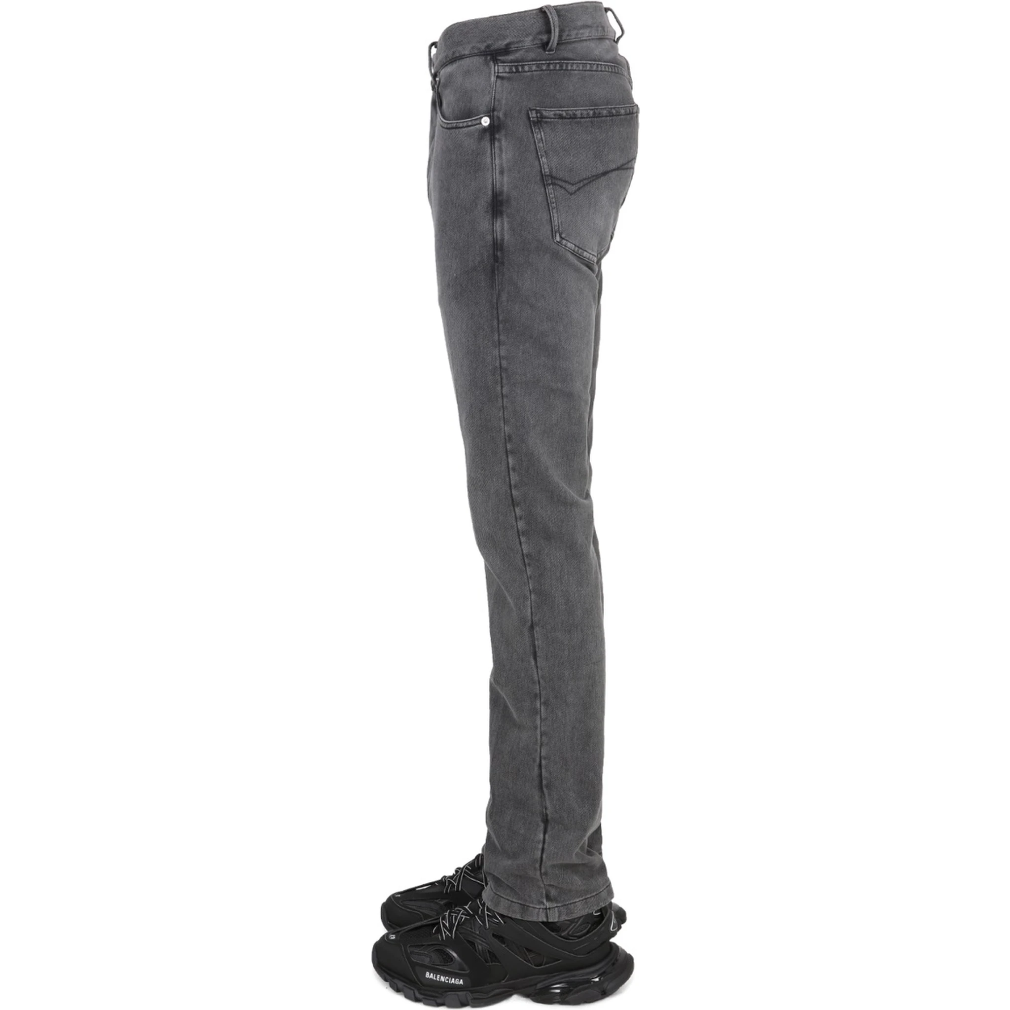 JEANS CON PATCH LOGO