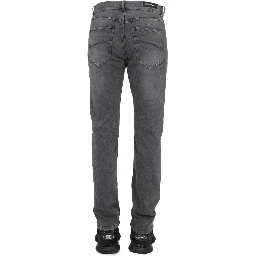 JEANS CON PATCH LOGO