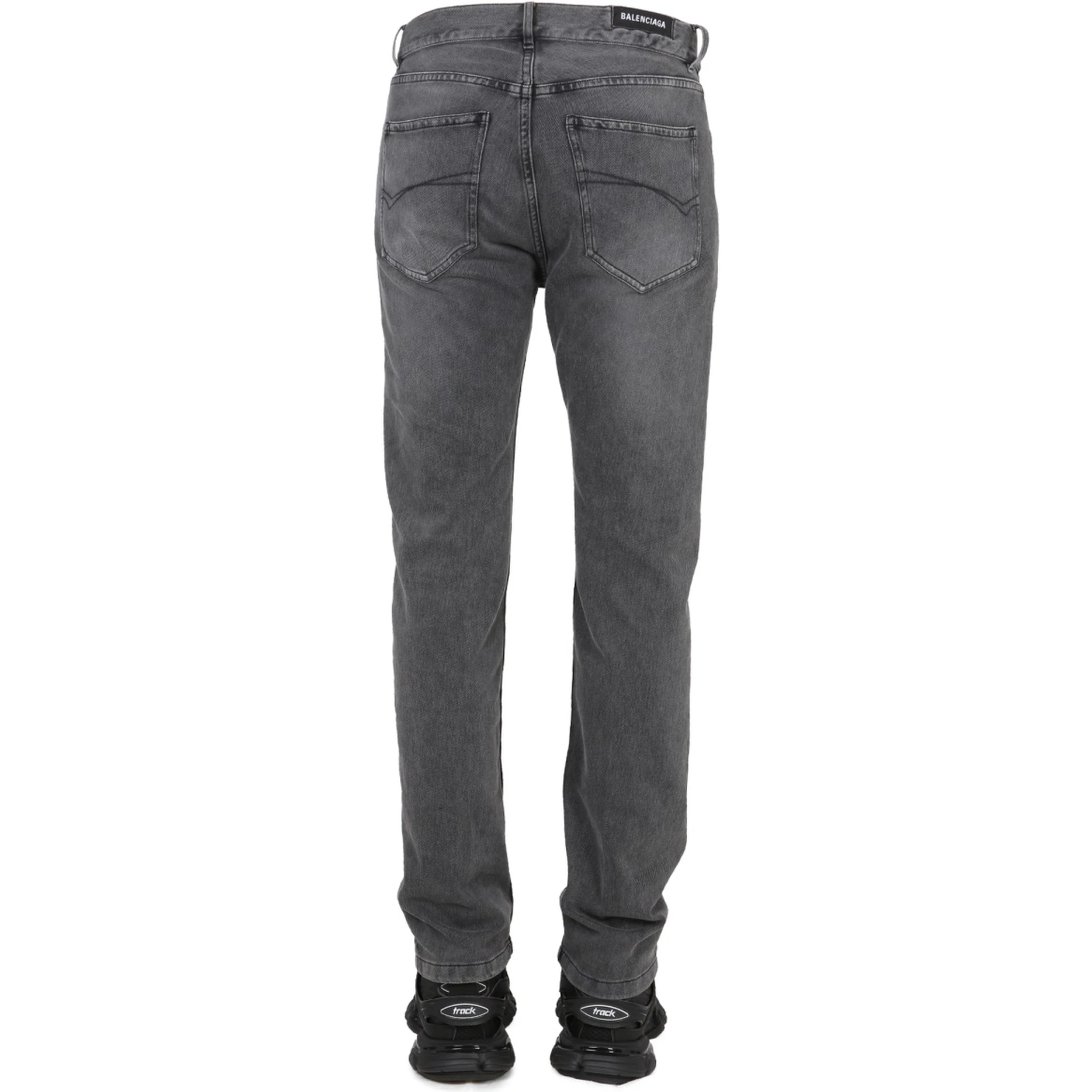 JEANS CON PATCH LOGO