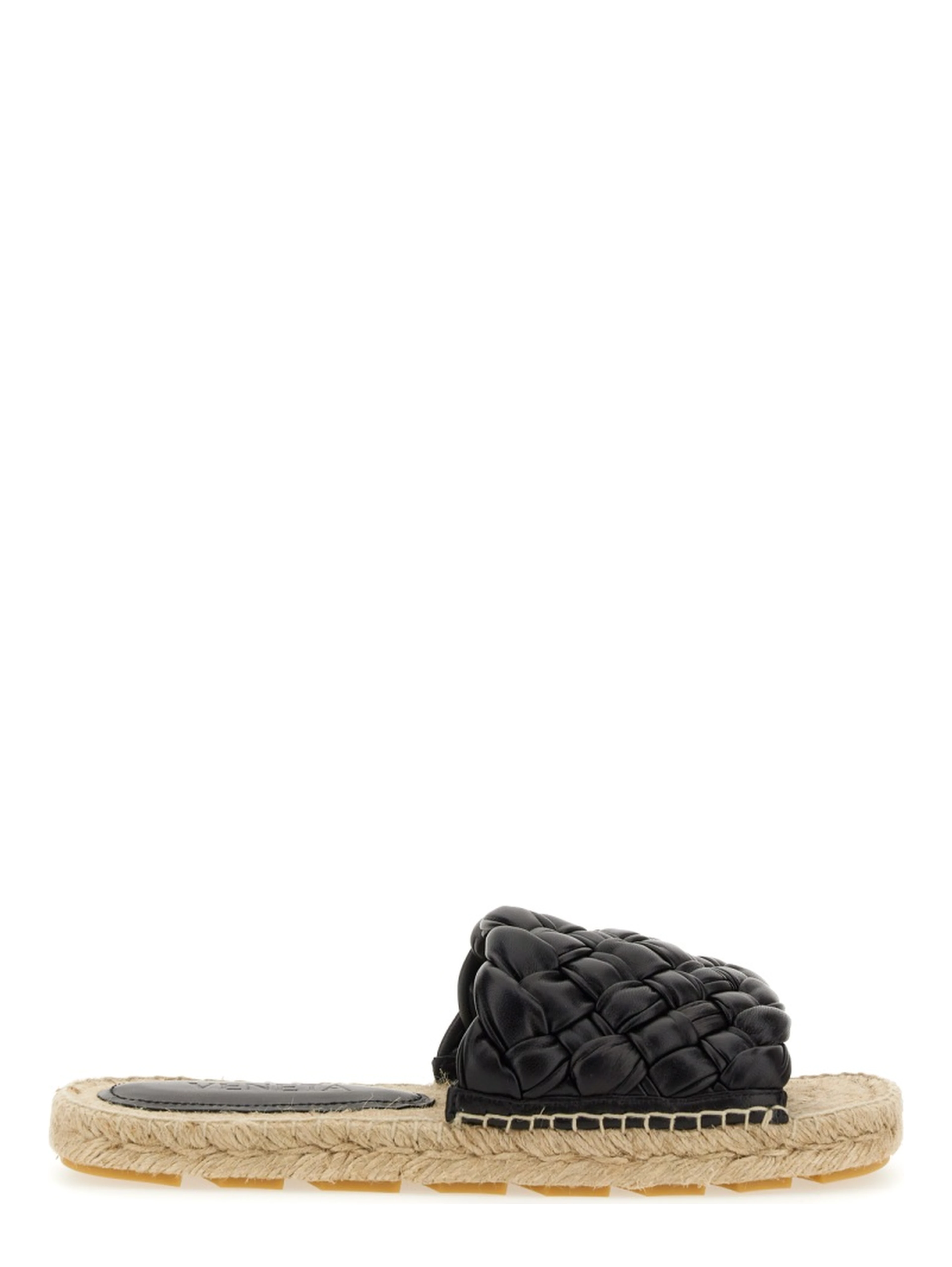 LEATHER SANDAL