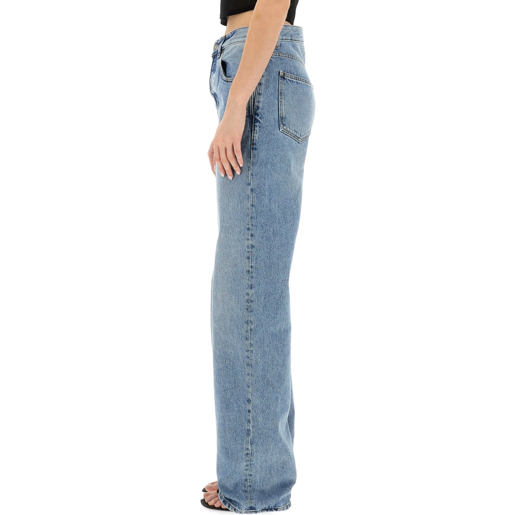 JEANS IN DENIM