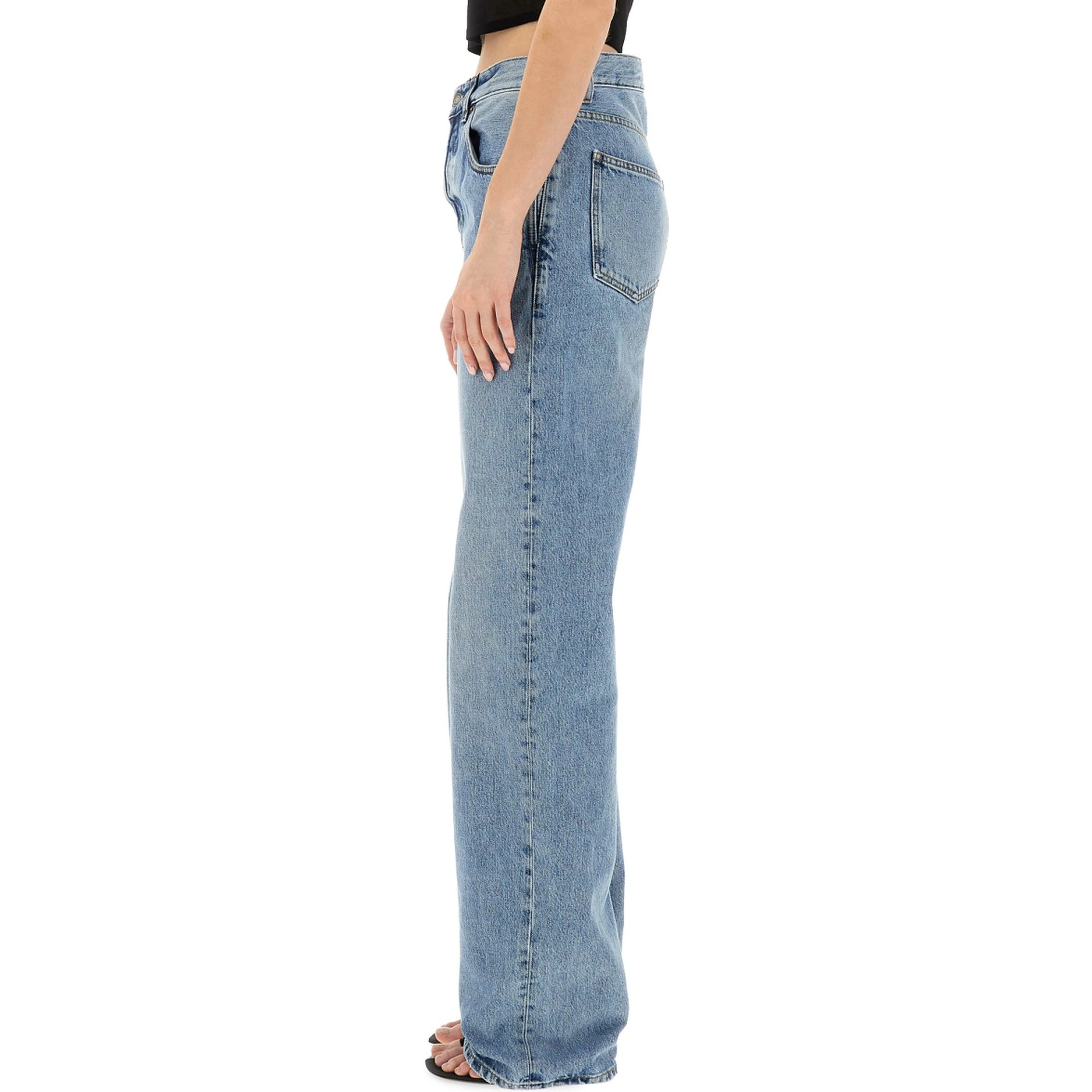 JEANS IN DENIM