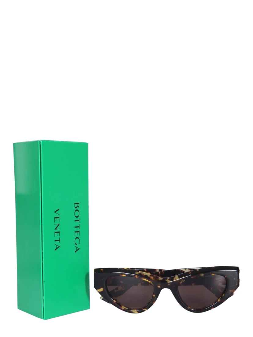 CAT-EYE SUNGLASSES