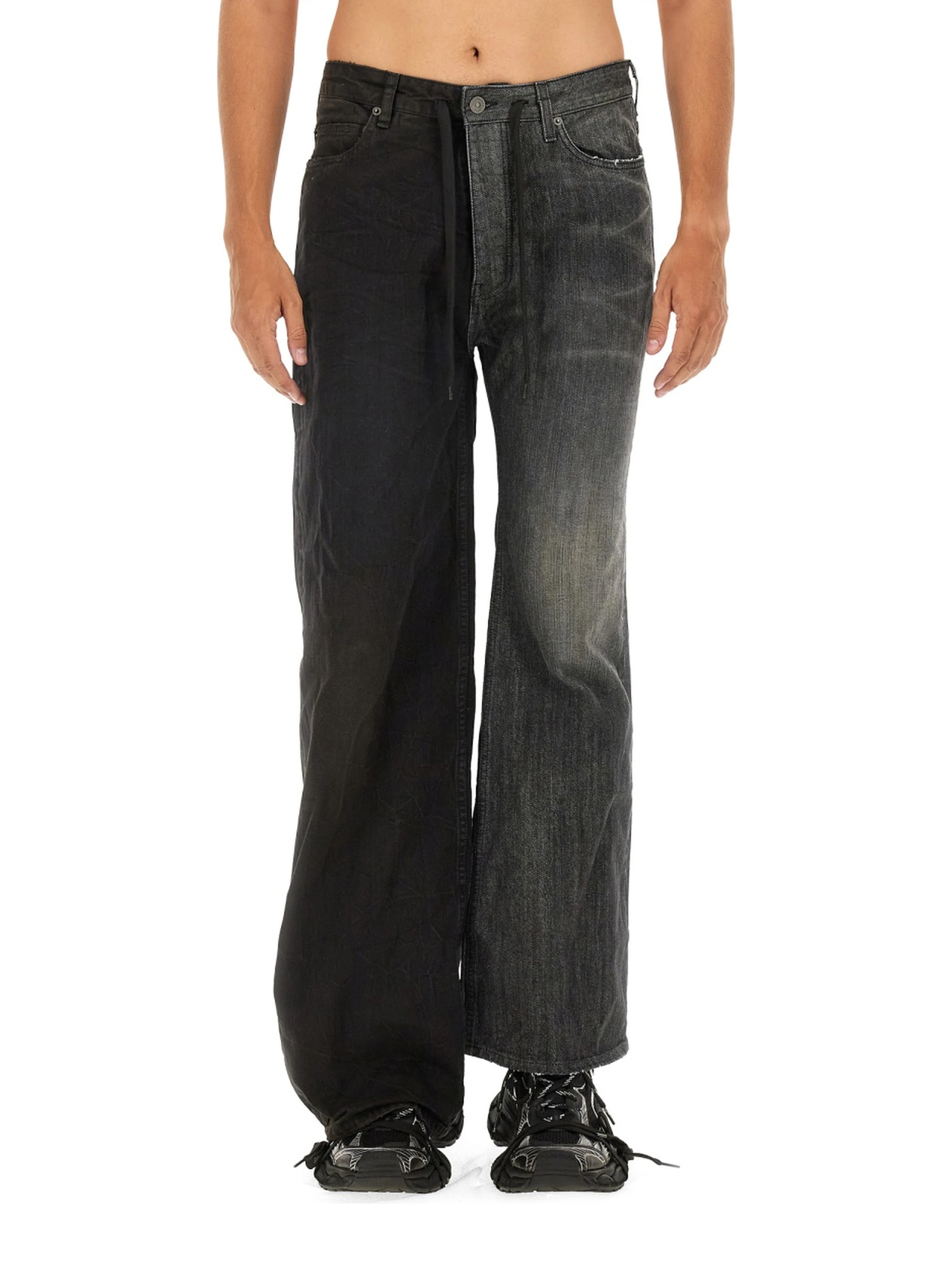 FIFTY-FIFTY JEANS
