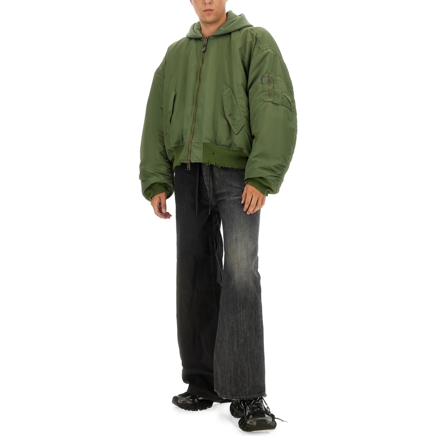 FIFTY-FIFTY JEANS