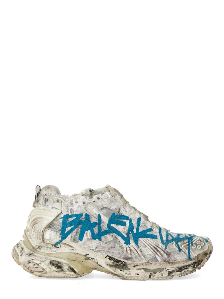SNEAKER RUNNER