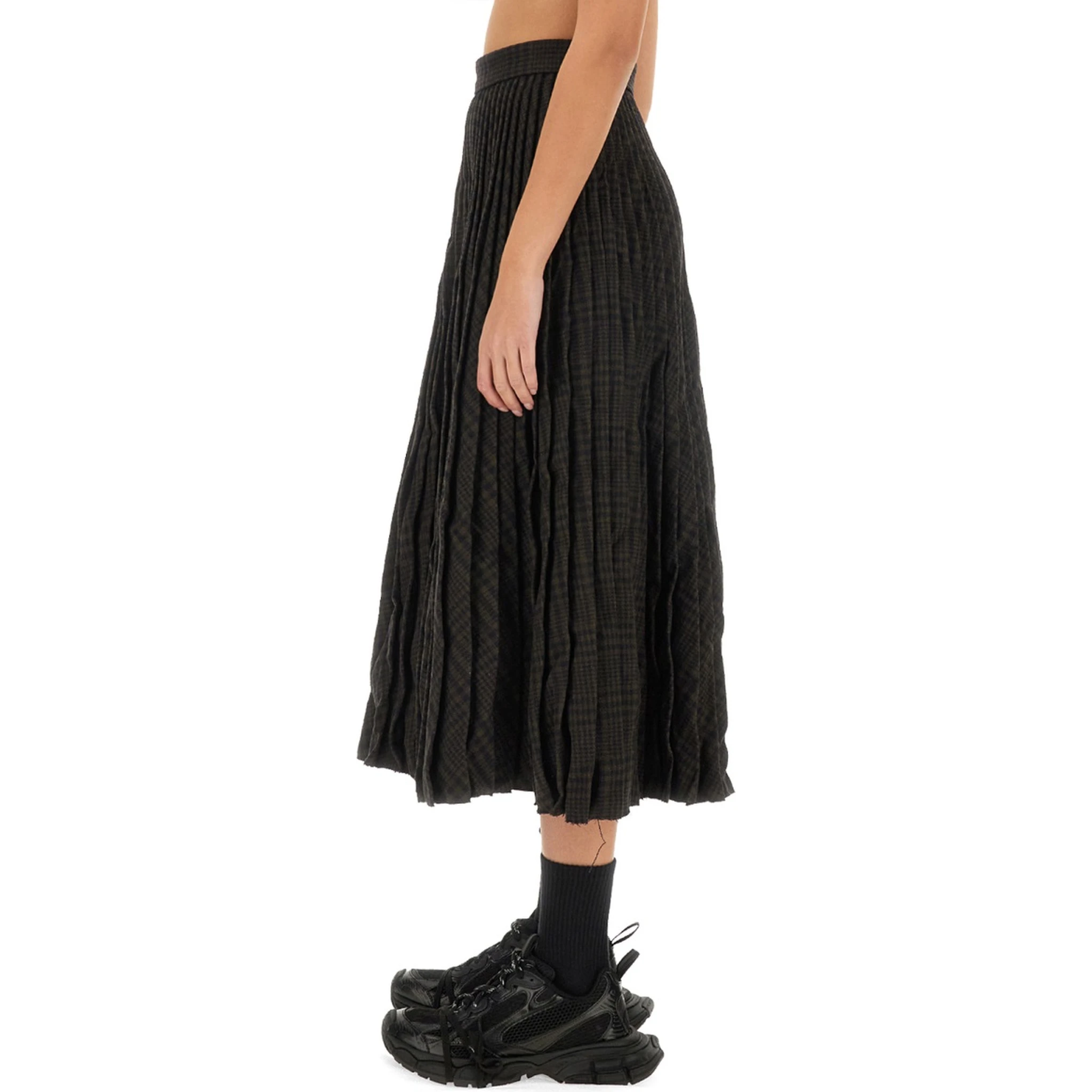 PLEATED SKIRT.