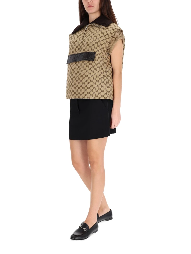 VEST WITH LEATHER LABEL alternative