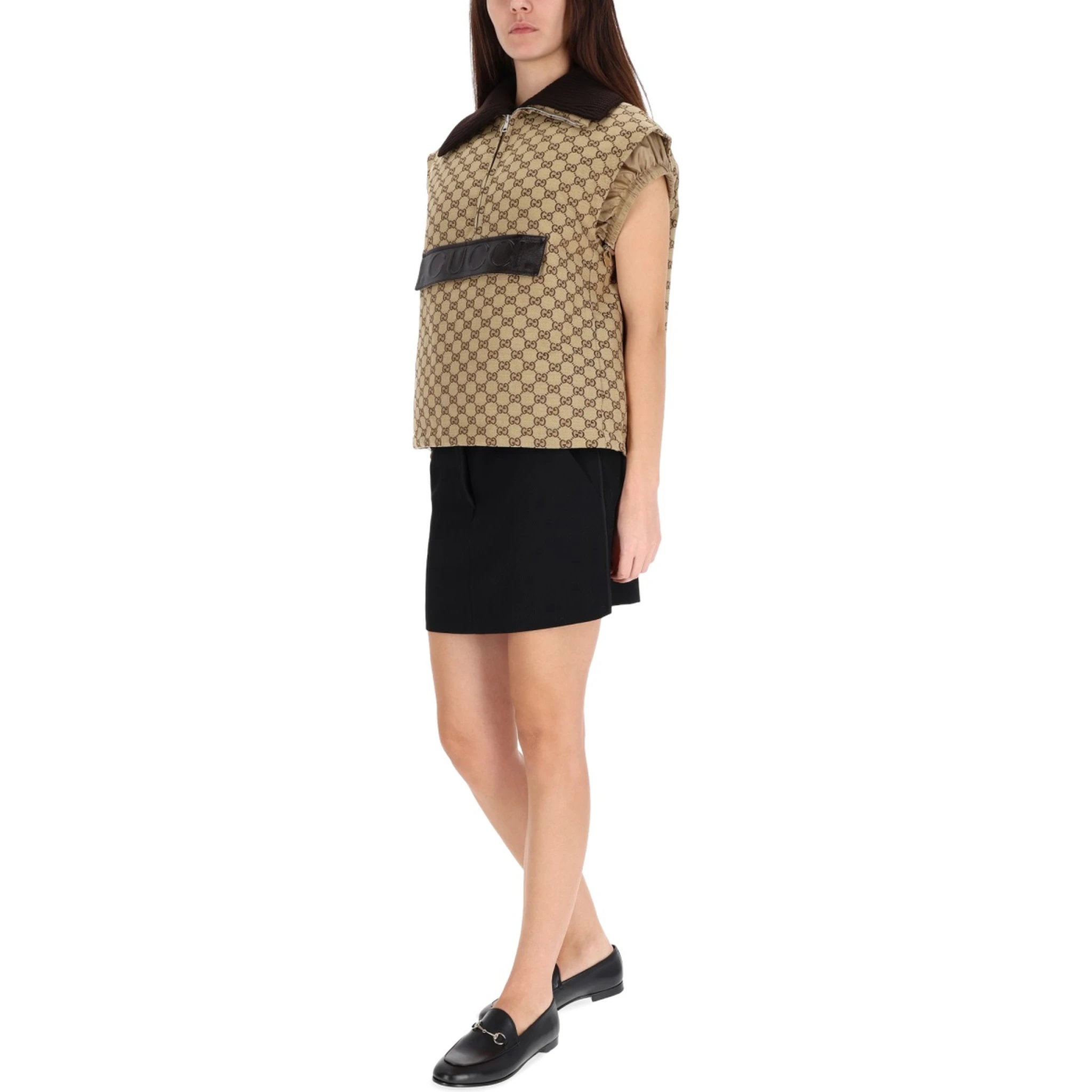 VEST WITH LEATHER LABEL