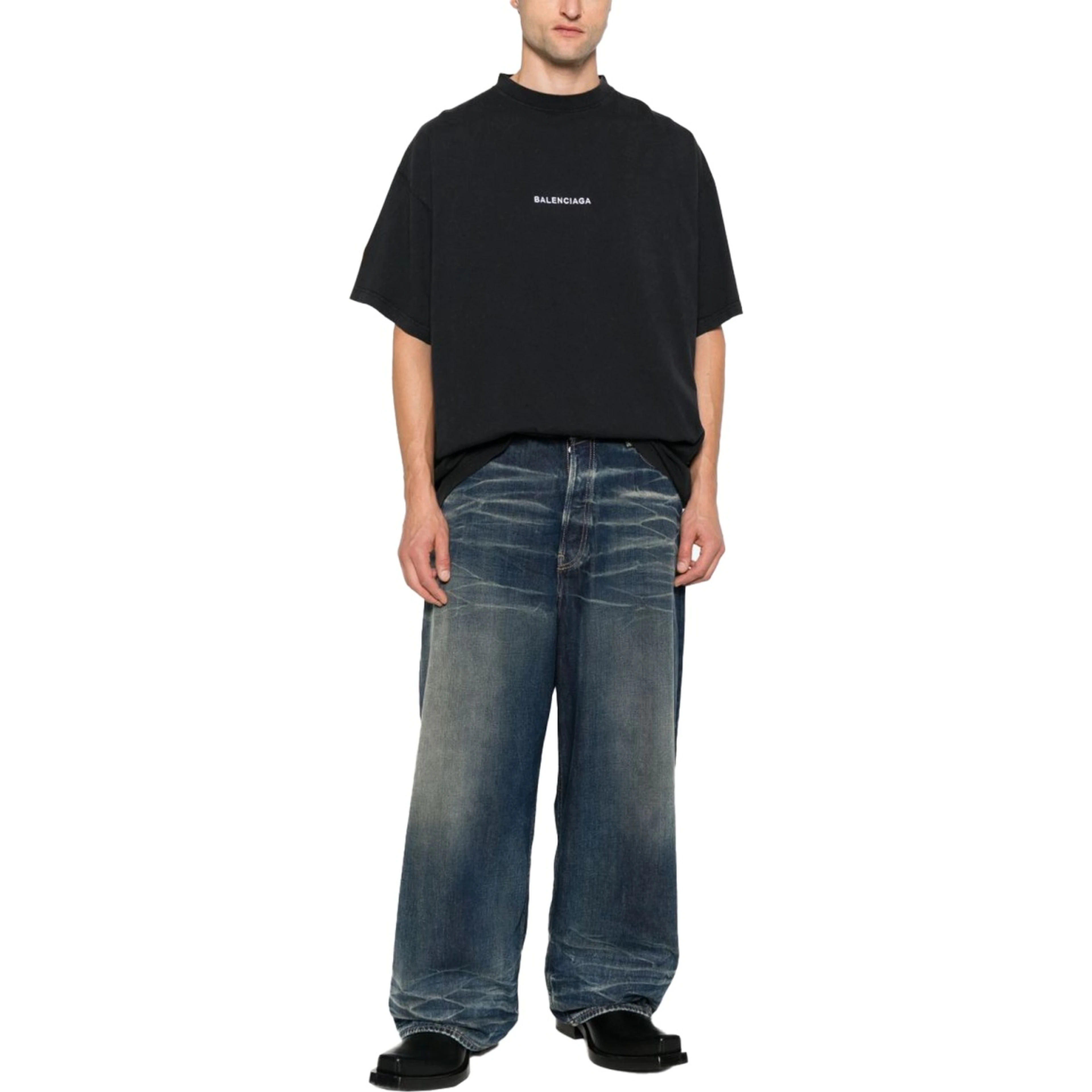 OVERSIZE FIT T-SHIRT