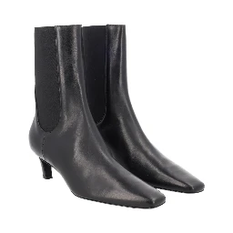 HEELED BOOT
