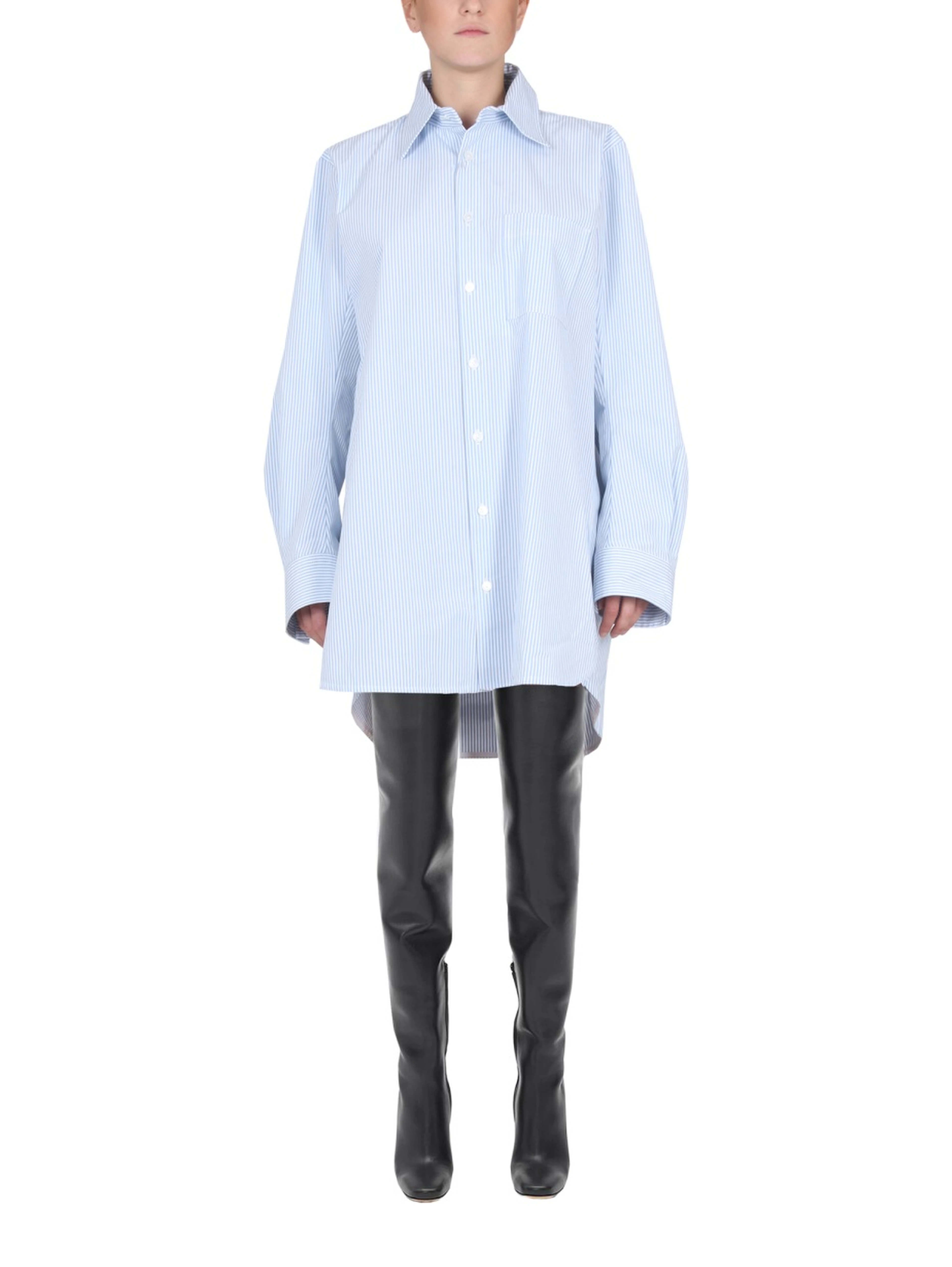 SHIRT WITH CURVED BACK