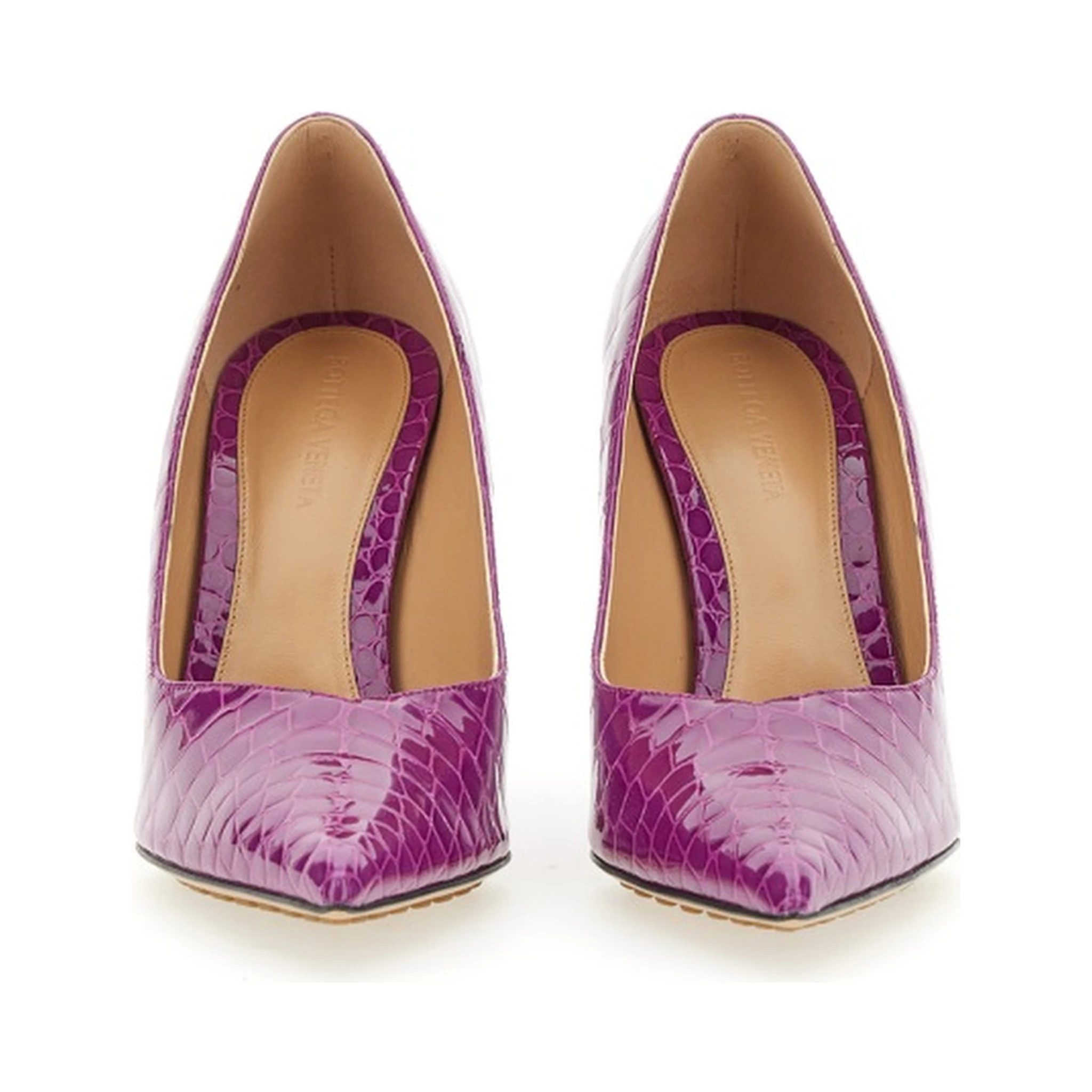 POINTED DECOLLETE
