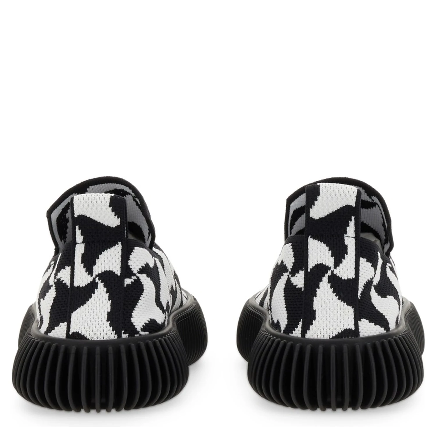 KNIT SLIP-ON SNEAKER