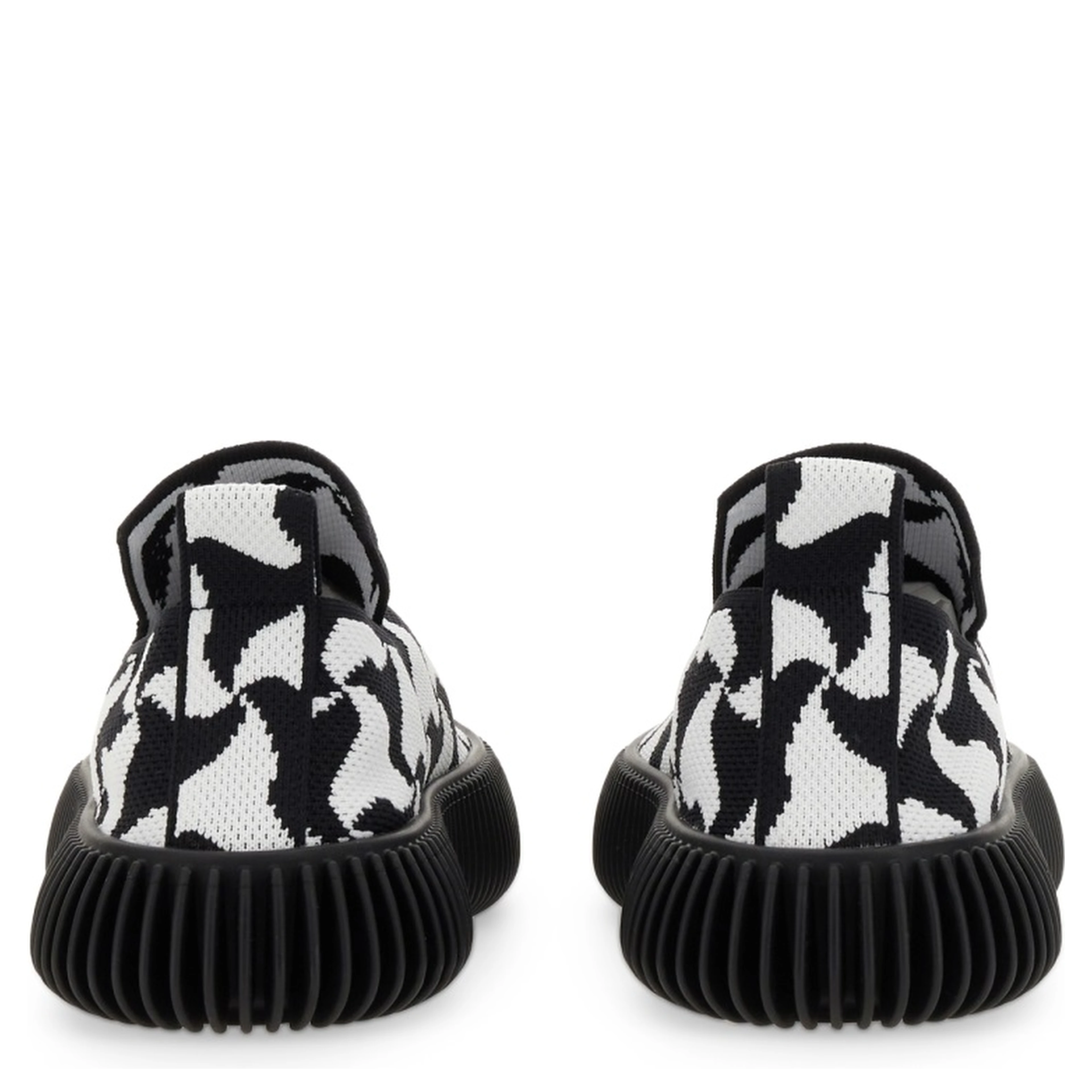 KNIT SLIP-ON SNEAKER