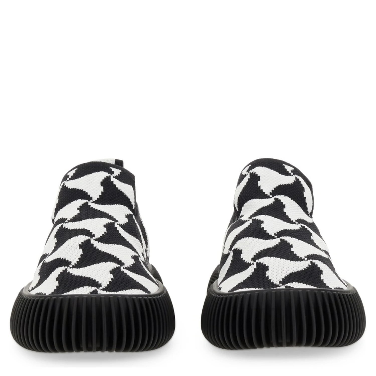 KNIT SLIP-ON SNEAKER