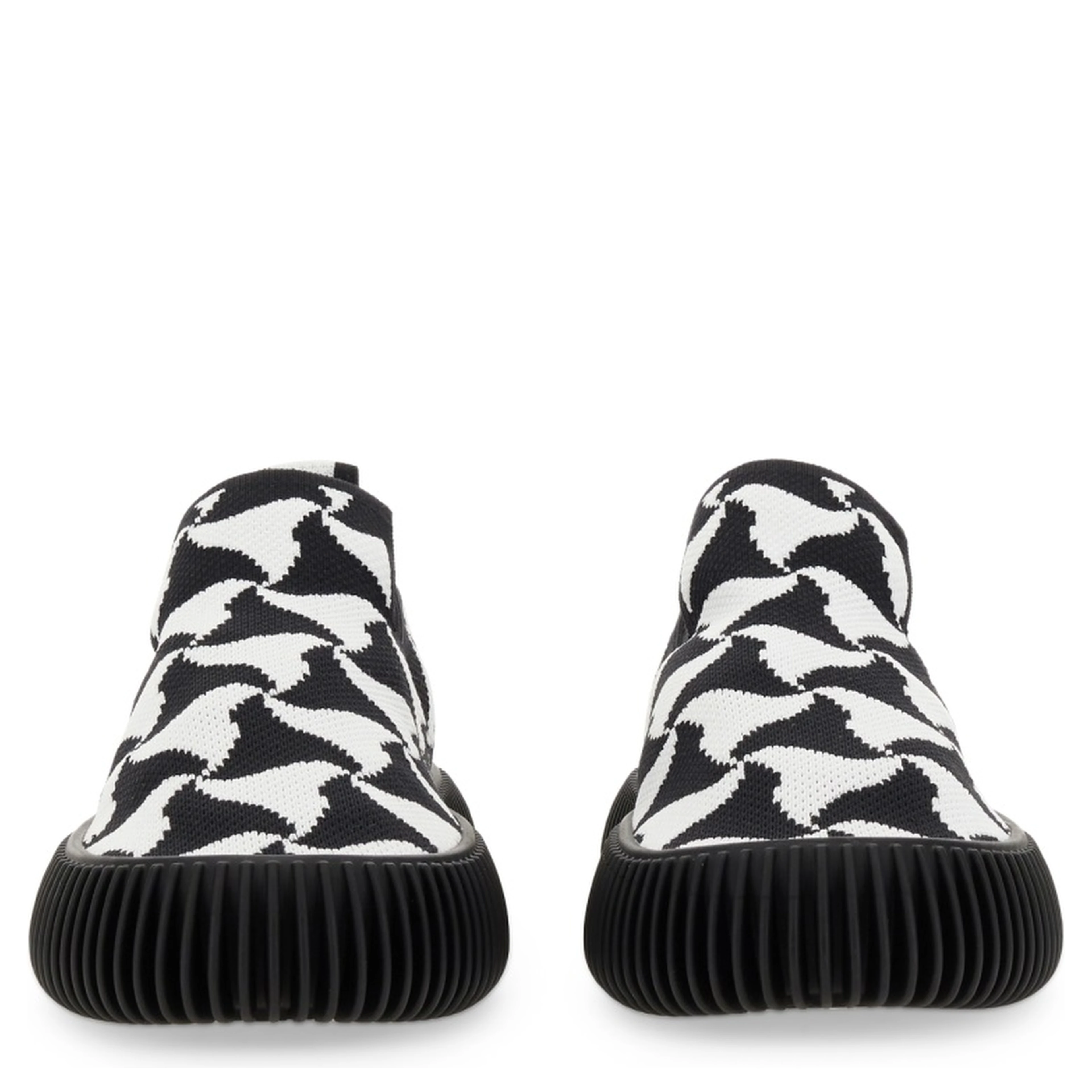 KNIT SLIP-ON SNEAKER