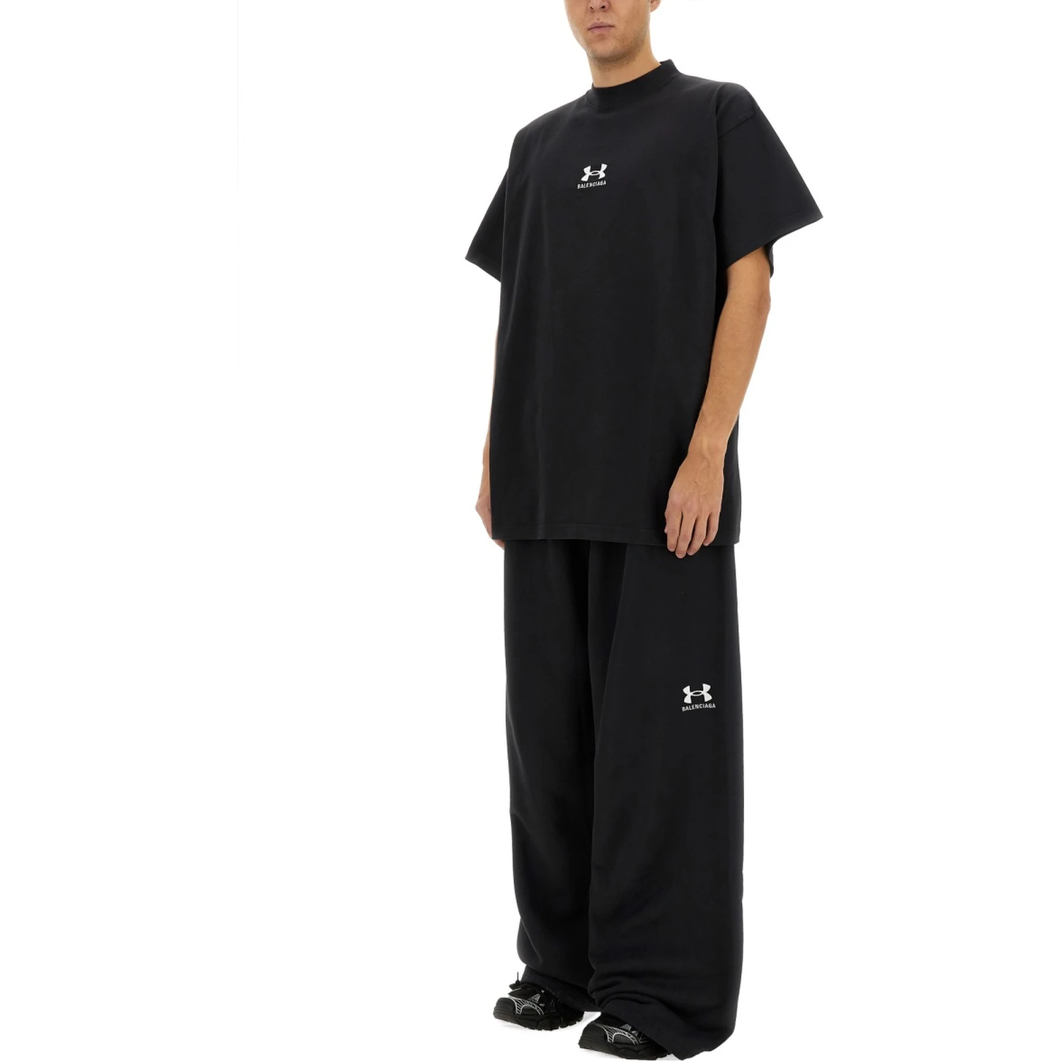 OVERSIZE T-SHIRT