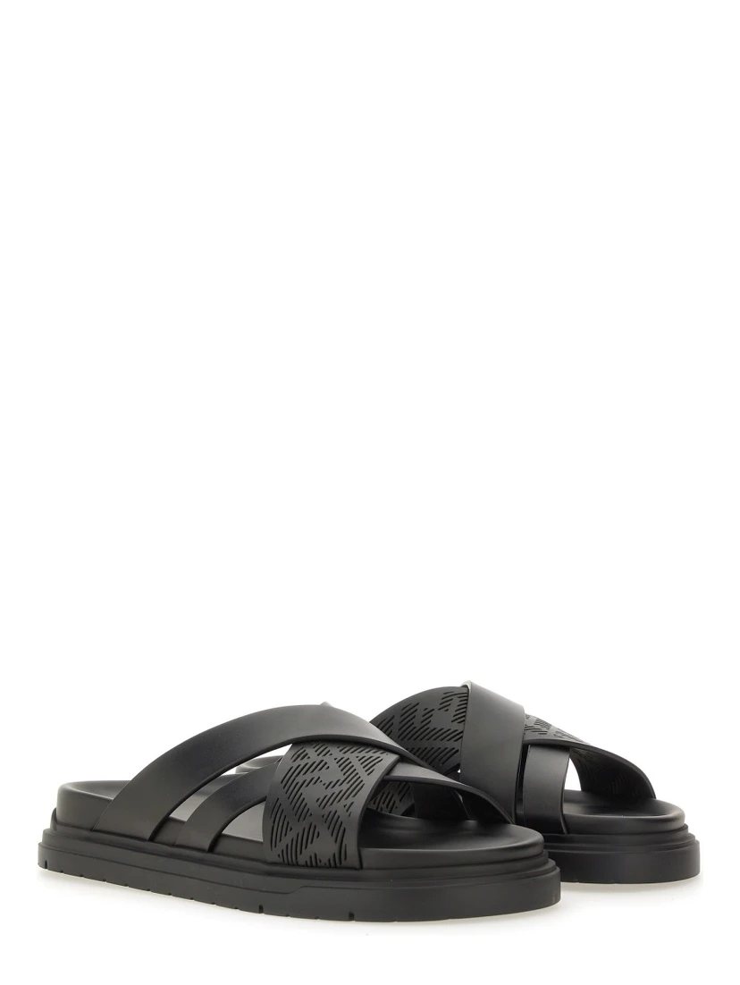 صندل سهل الانزلاق
