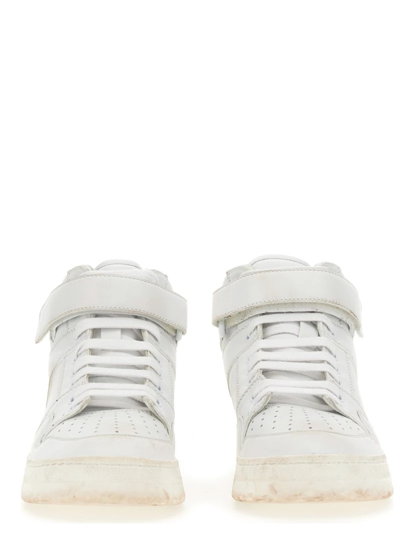 SNEAKERS LAX