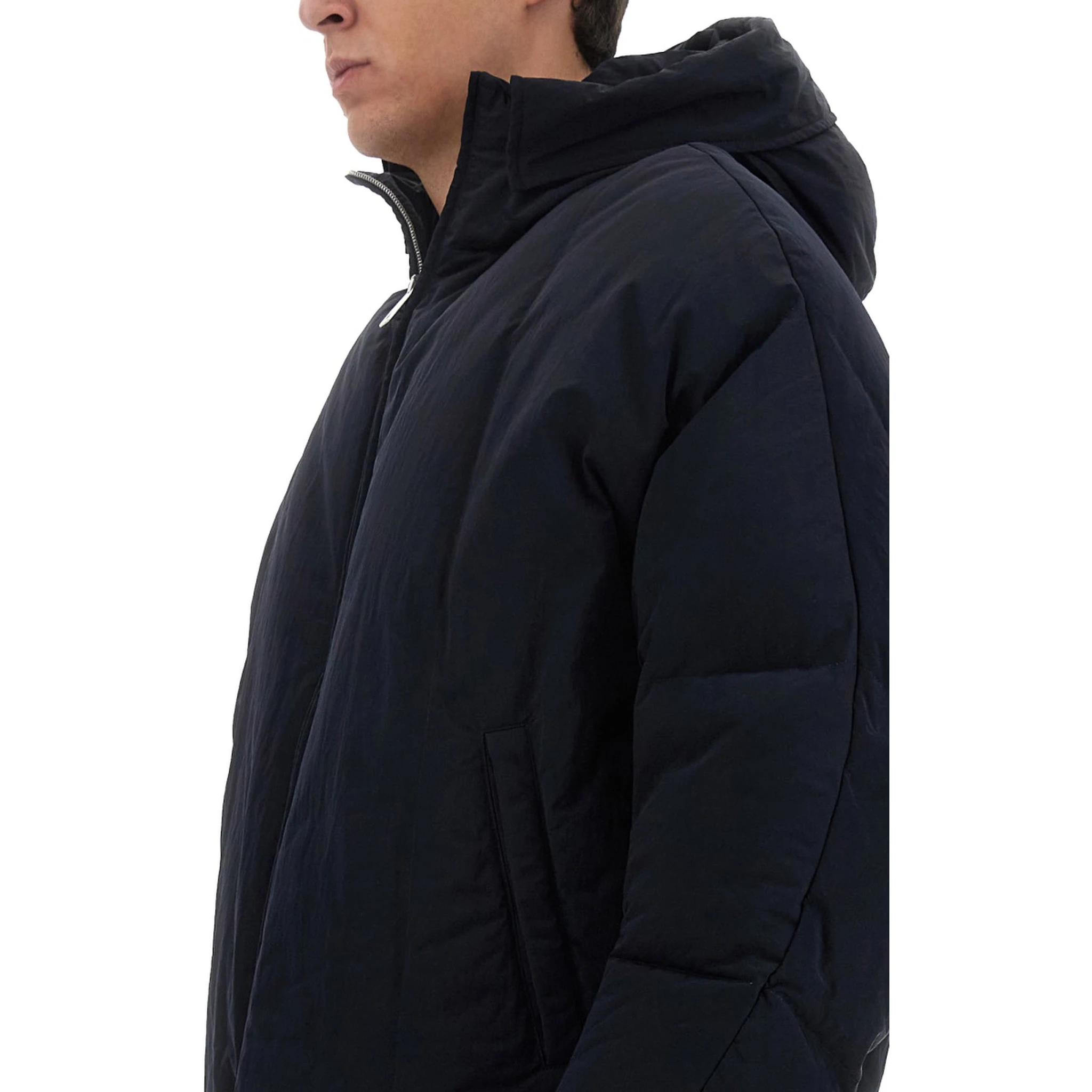 DOWN JACKET IN TECH