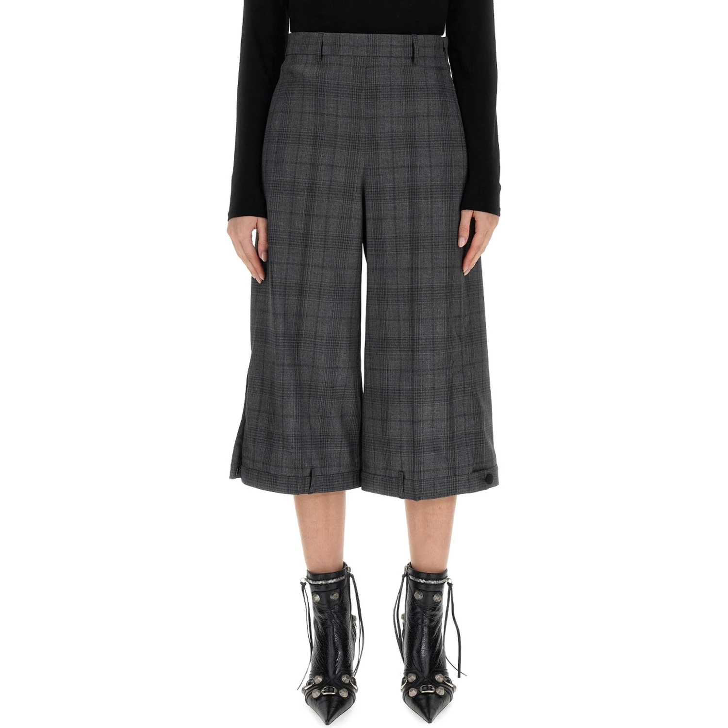 DECONSTRUCTED SHORTS