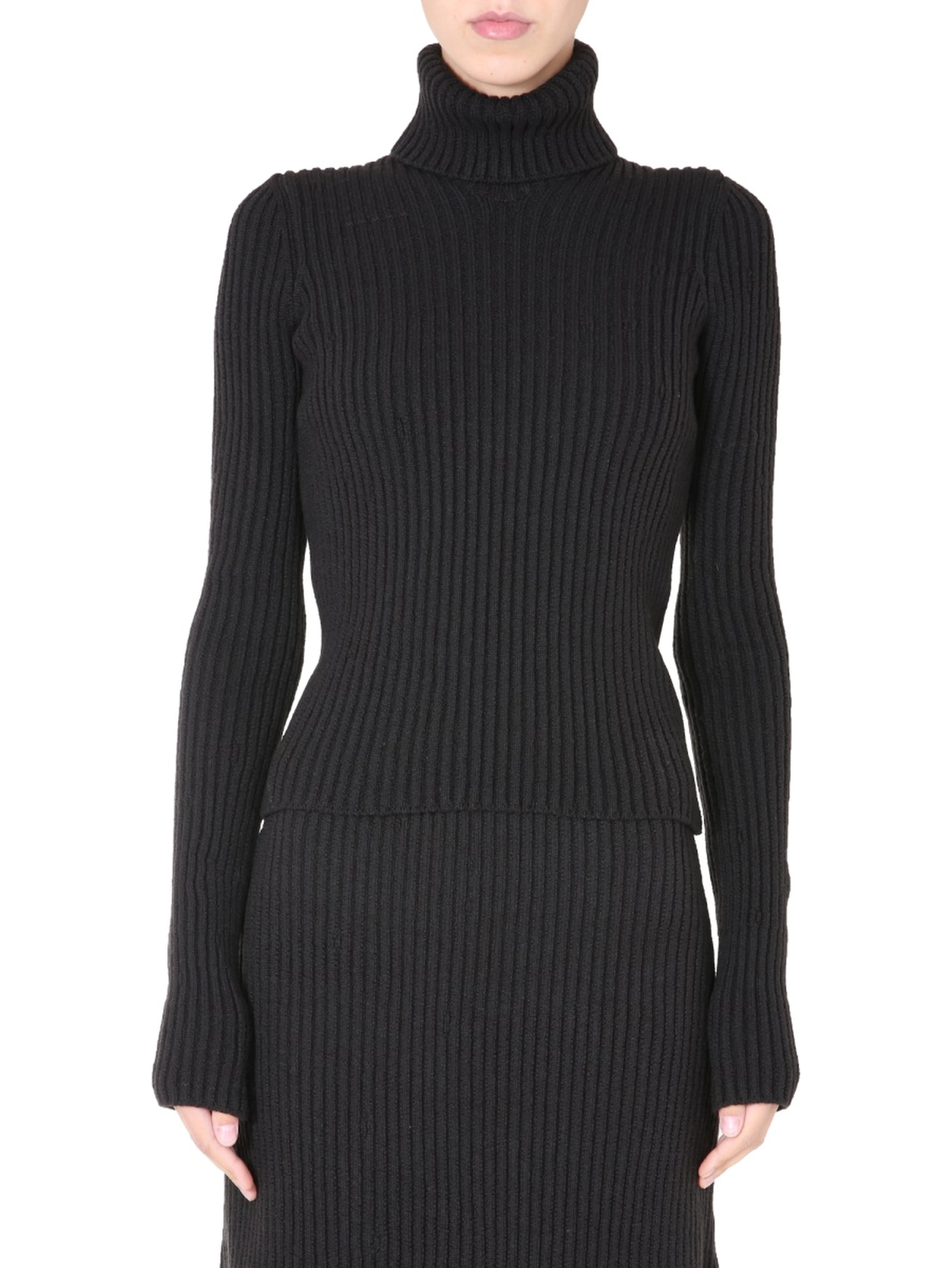 TURTLENECK SWEATER