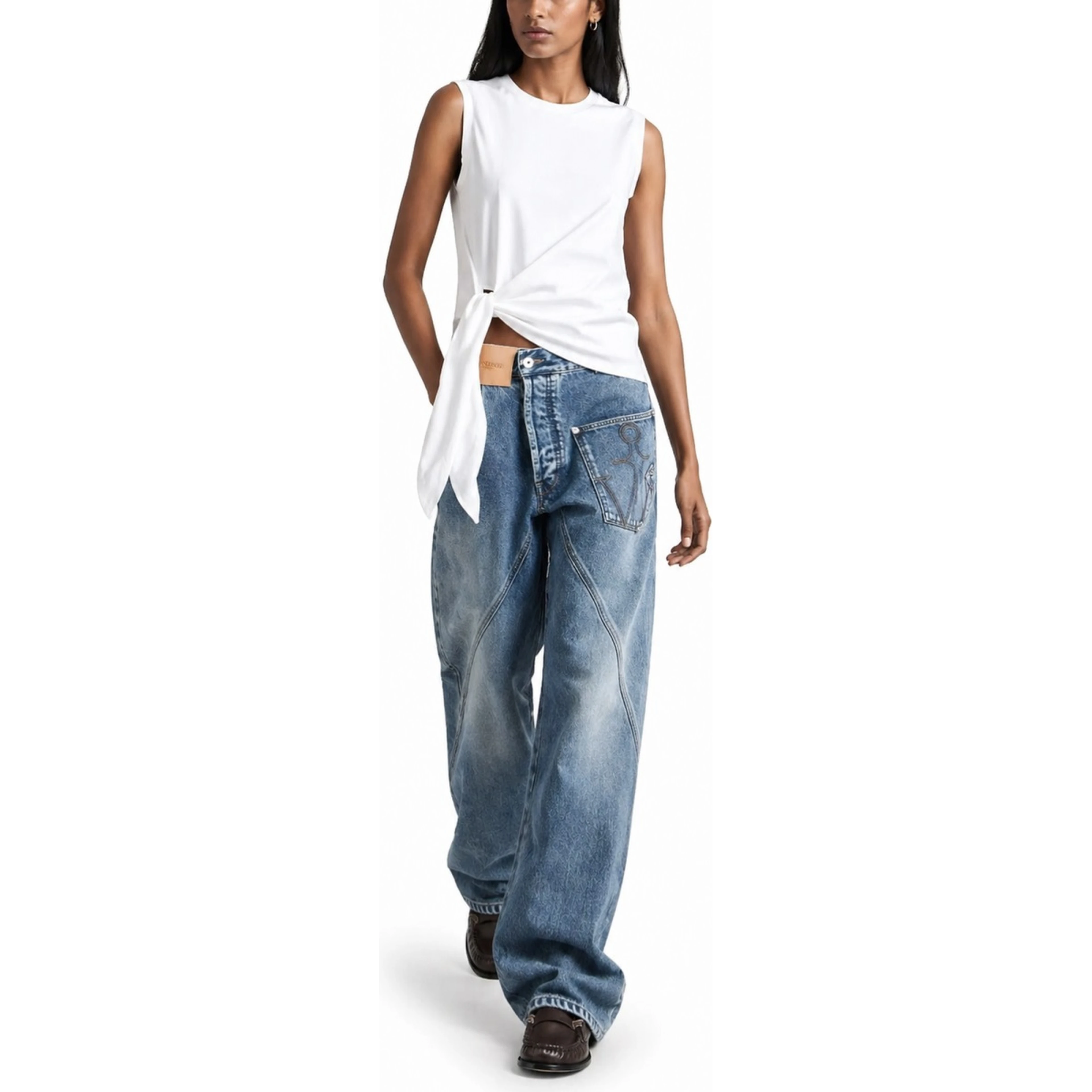 JEANS CON PATCH LOGO