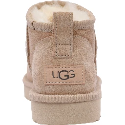 أحذية UGG بيج