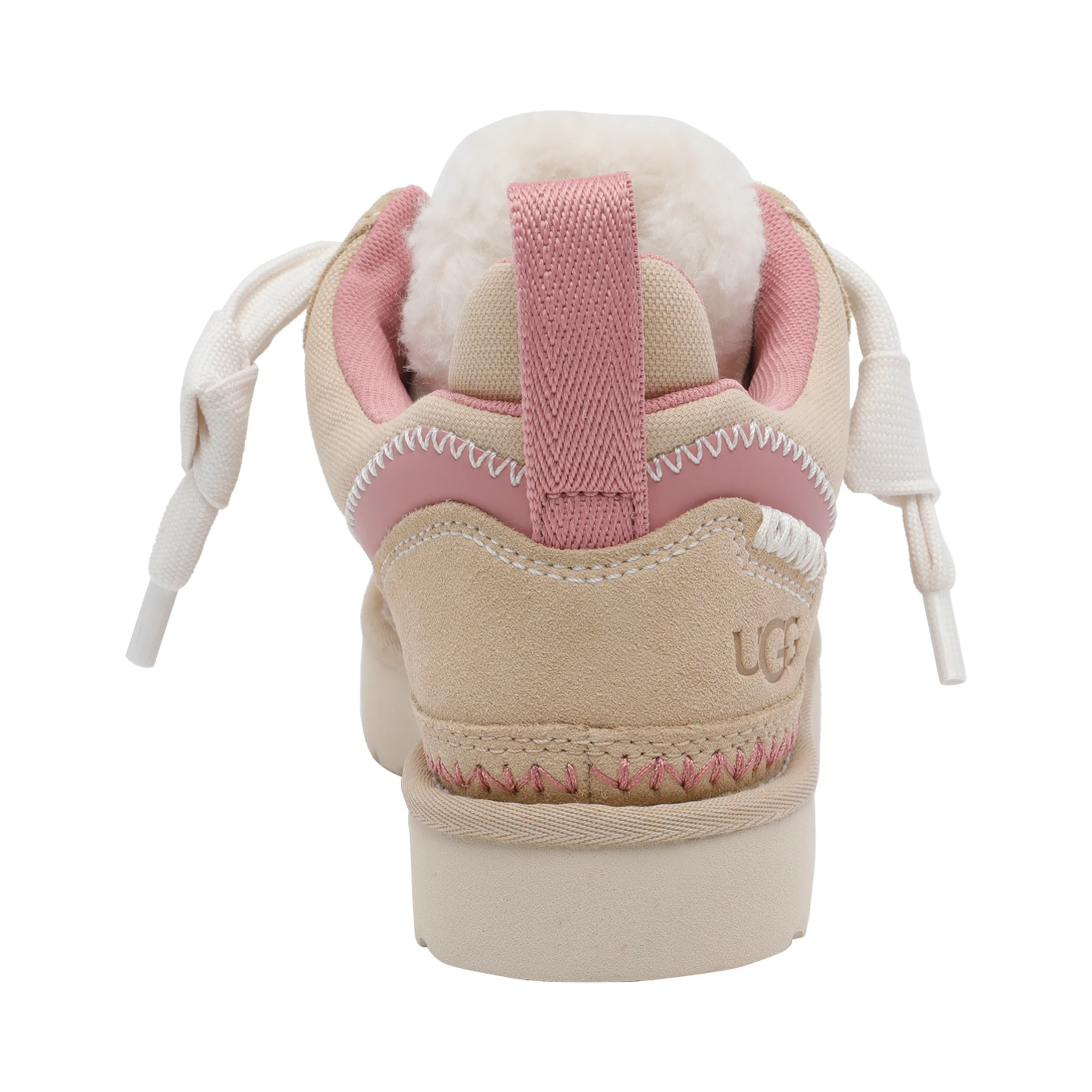 حذاء رياضي من UGG بيج