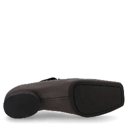BALLERINA IN PELLE