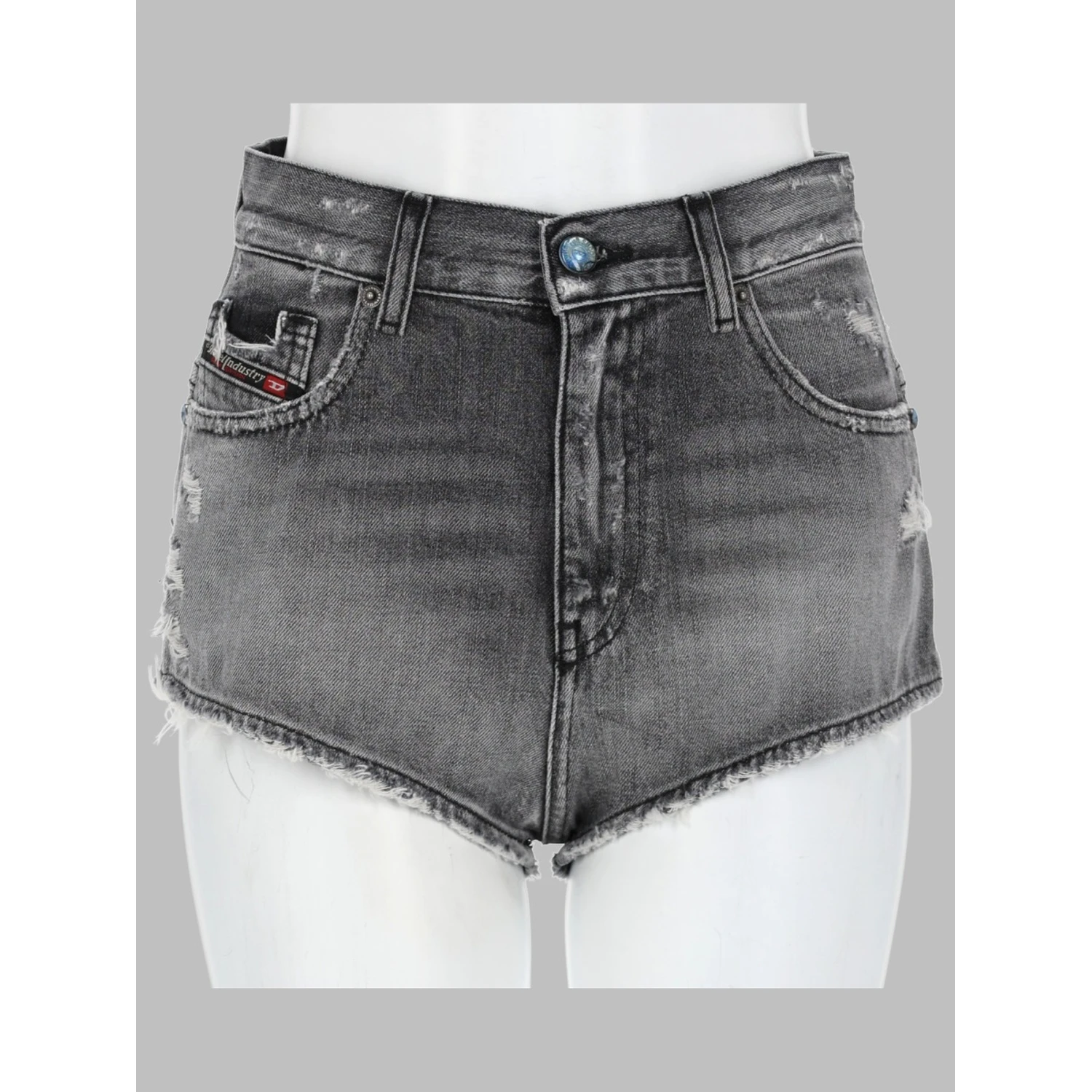 SHORTS IN DENIM CON ORLI SFRANGIATI
