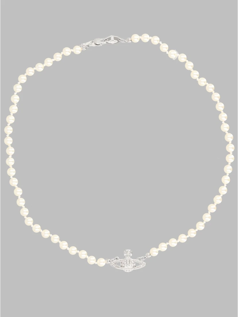 COLLANA DI PERLE CON ORB IN BASSO RILIEVO