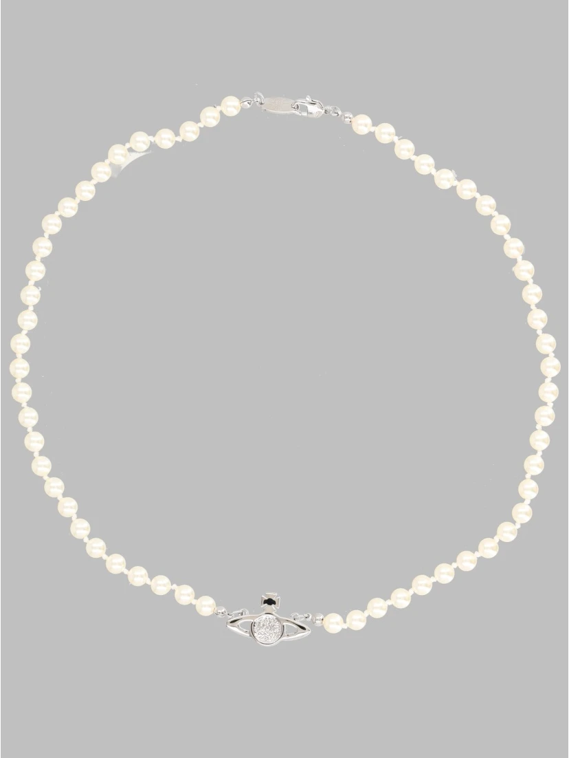 COLLANA DI PERLE CON ORB IN BASSO RILIEVO
