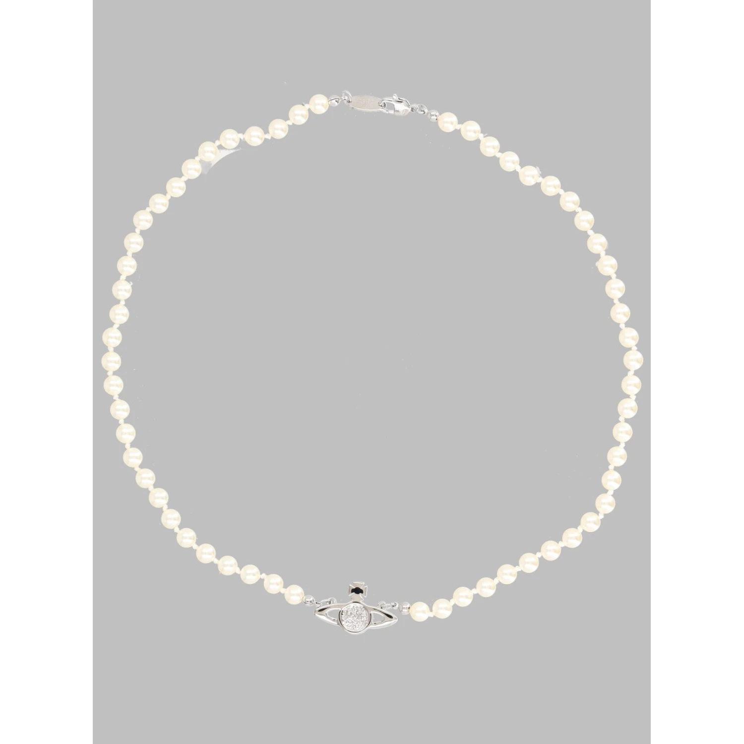 COLLANA DI PERLE CON ORB IN BASSO RILIEVO