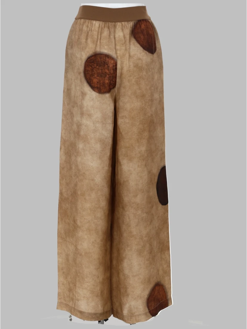 PANTALONE CON MACRO POIS