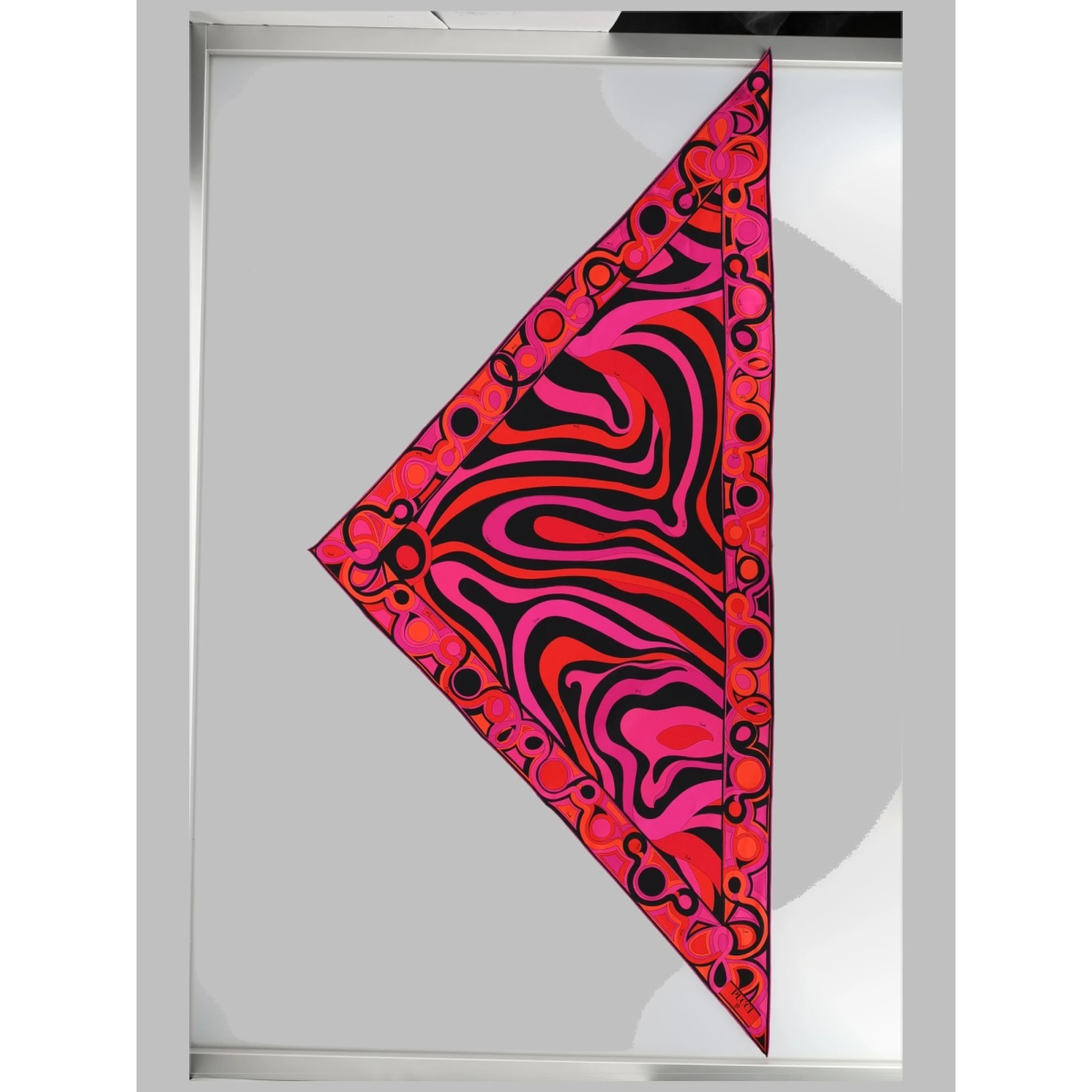 FOULARD A TRIANGOLO IN SETA