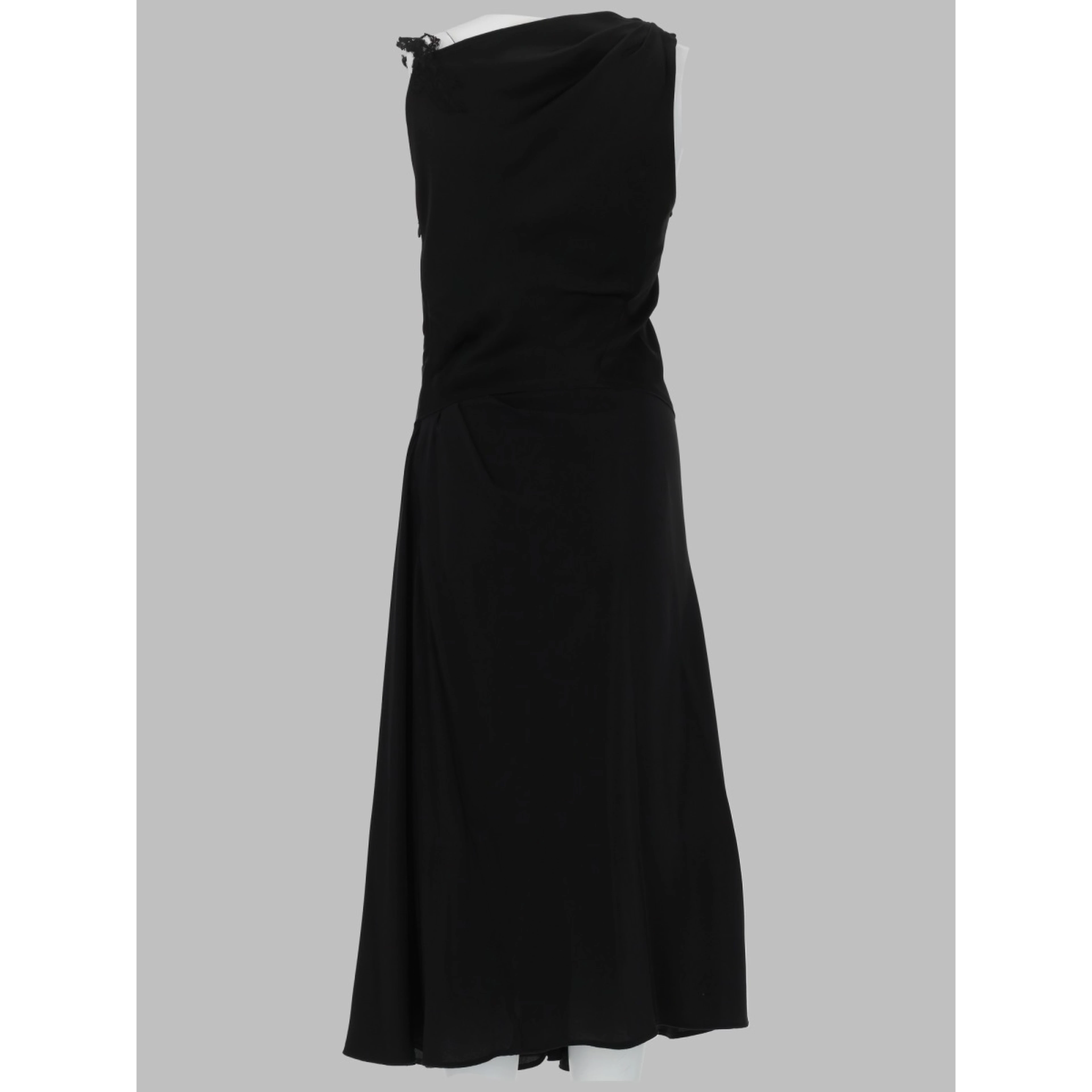 ABITO CON INSERTI IN PIZZO