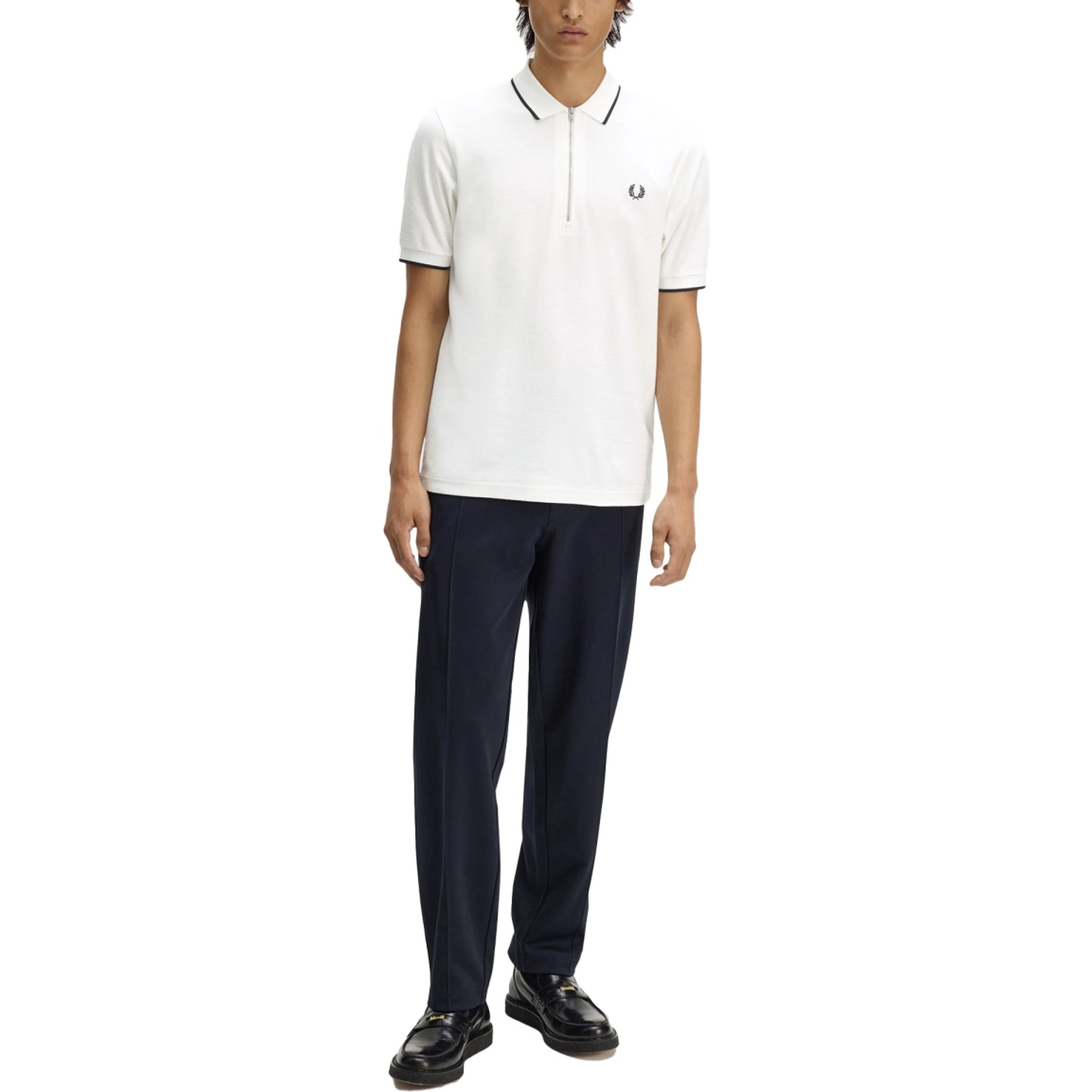 POLO CON ZIP E LOGO