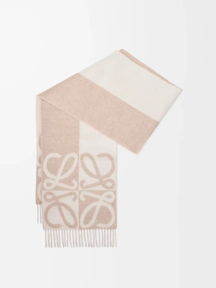 LOEWE scarf alternative